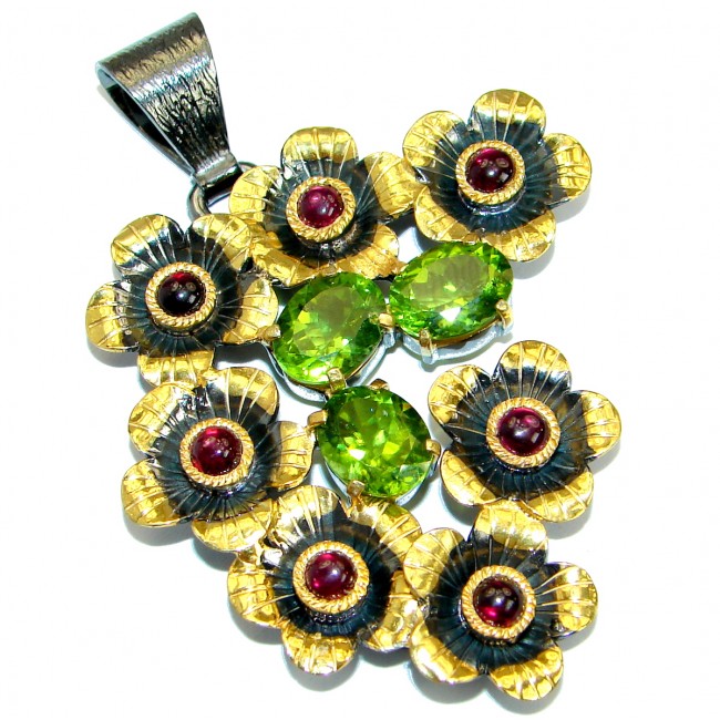 Unique design Peridot Gold over .925 Sterling Silver handcrafted Pendant