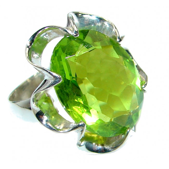 Green Quartz .925 Sterling Silver ring s. 7 1/4