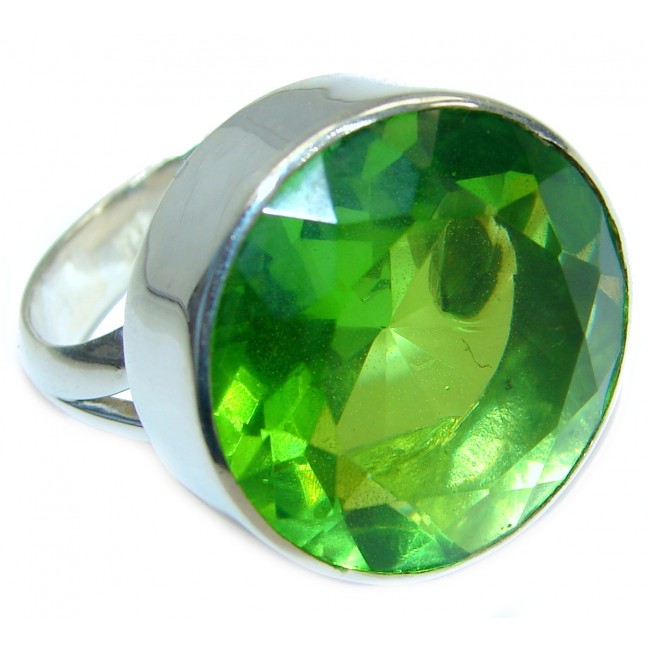 Green Quartz .925 Sterling Silver ring s. 7 adjustable