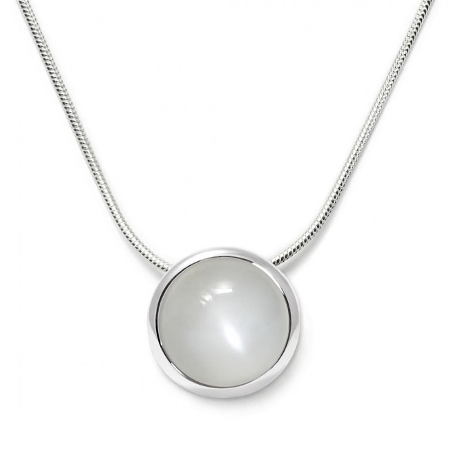 Charming necklace in sterling silver with a white moonstone