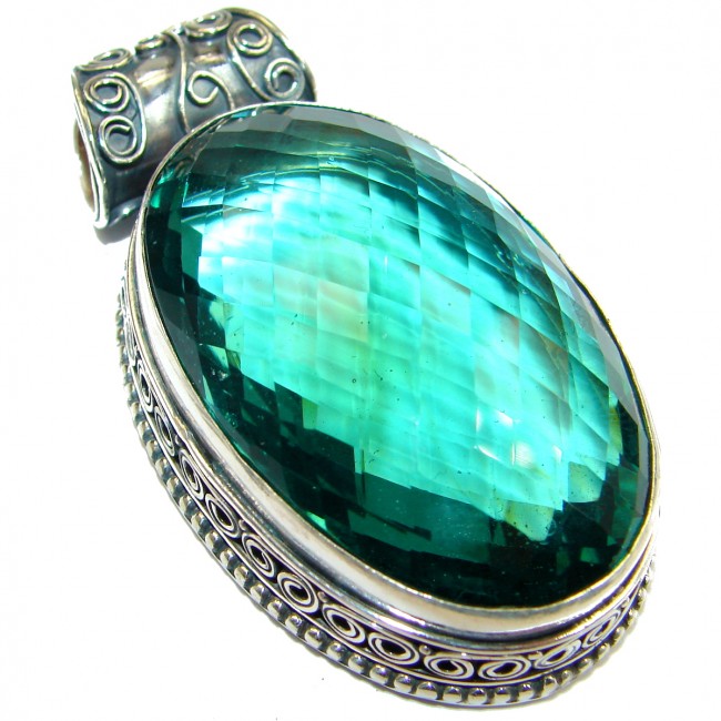 Vintage Design Amazing Emerald color Quartz .925 Sterling Silver Pendant