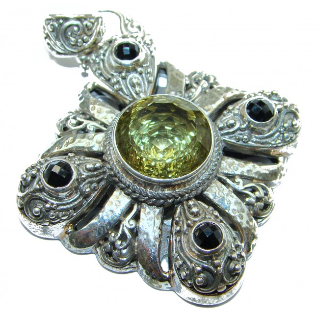Amazing Celtic Design Peridot .925 Sterling Silver handcrafted Pendant