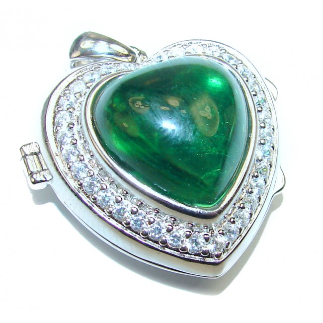 Secret compartment 18.5 carat Green Helenite .925 Sterling Silver Pendant