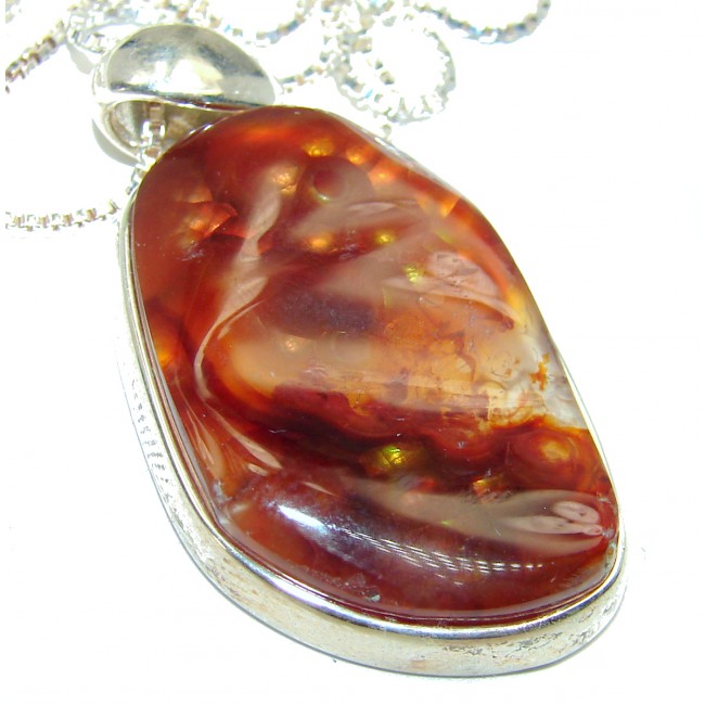 MasterPiece genuine Mexican fire Agate .925 Sterling Silver brilliantly handcrafted necklace