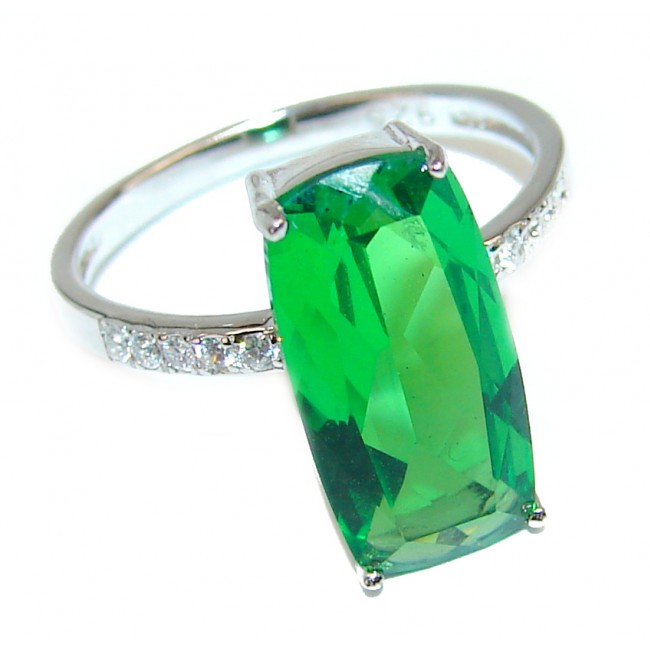 Authentic volcanic Green Helenite .925 Sterling Silver ring s. 4 3/4