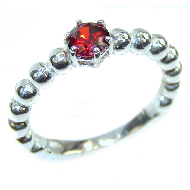 Real Beauty 3.5 carat Garnet .925 Sterling Silver Ring size 7 3/4
