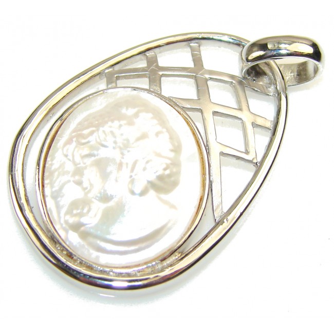 Cameo Blister Pearl Sterling Silver pendant