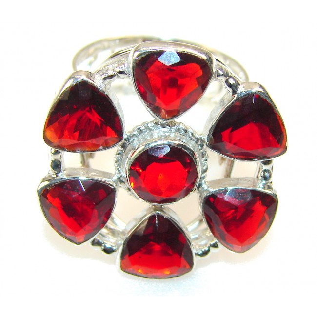 Lovely Red Quartz Sterling Silver Ring s. 8 1/2
