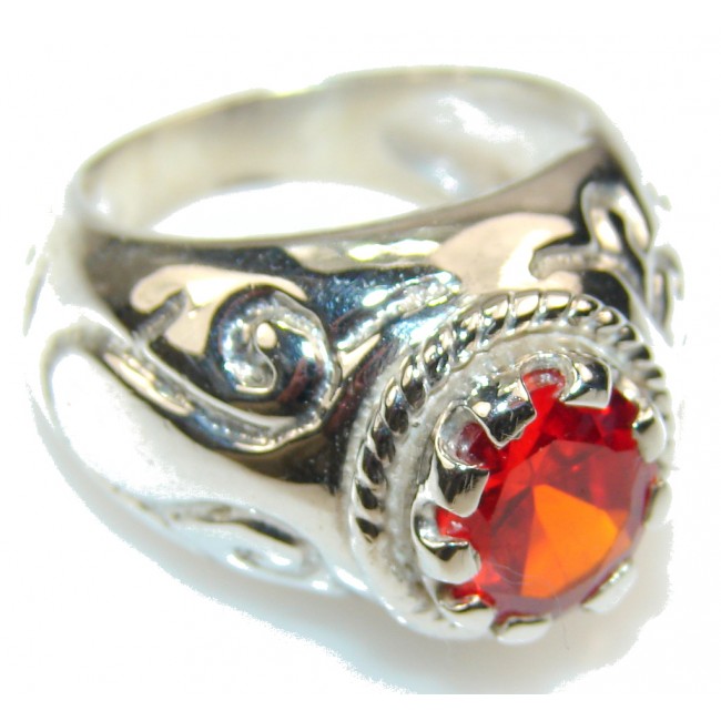 Fantastic Design!! Red Quartz Sterling Silver Ring s. 7 1/2
