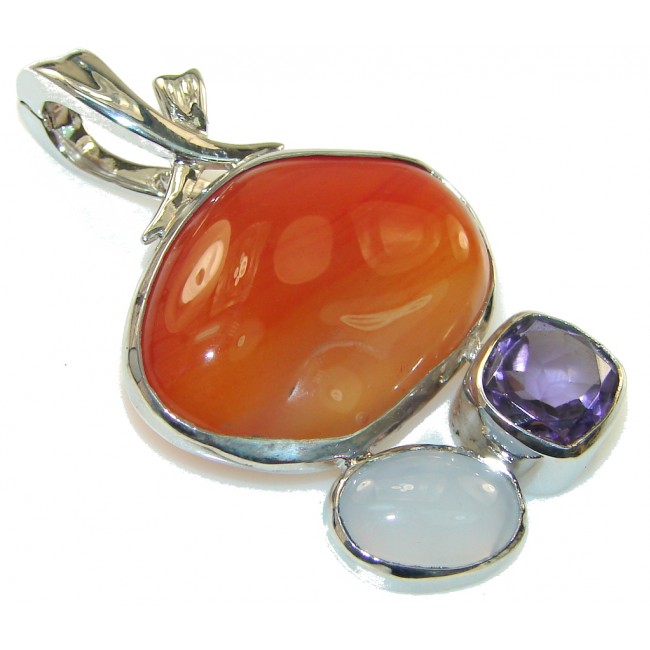Fabulous Style Of Agate Sterling Silver Pendant