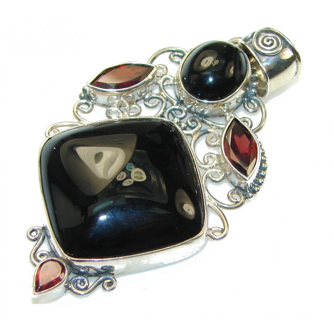 Awesome Style!! Black Onyx Sterling Silver Pendant