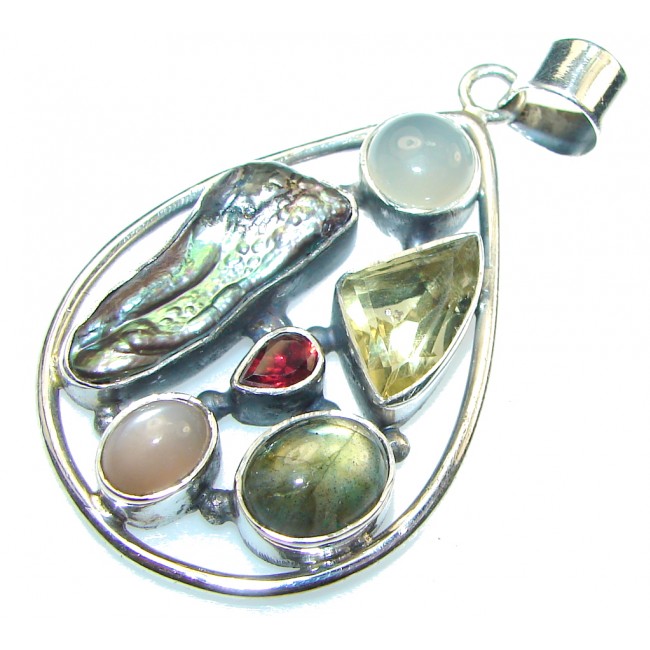 Stylish!! Mother Of Pearl Sterling Silver Pendant