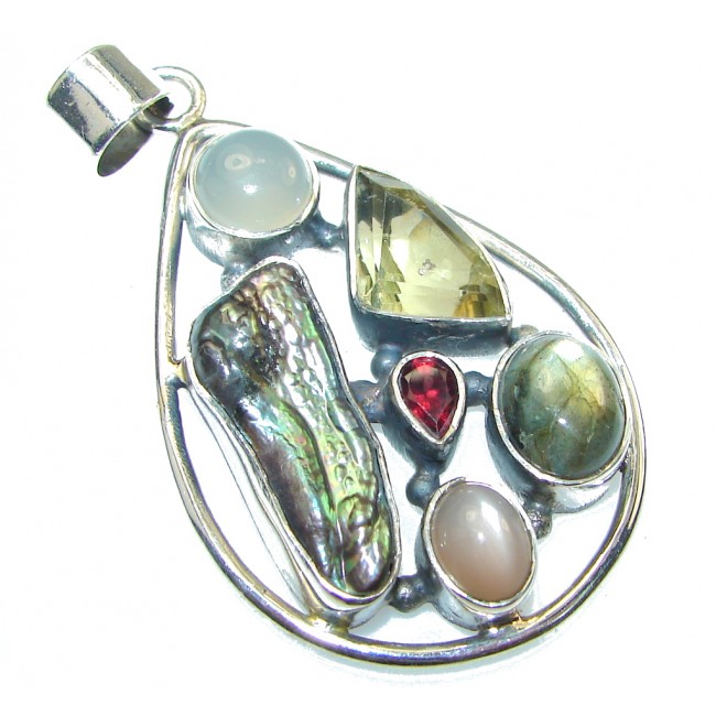 Stylish!! Mother Of Pearl Sterling Silver Pendant