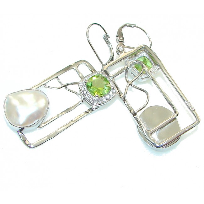 Stunning Design! Green Peridot Sterling Silver earrings