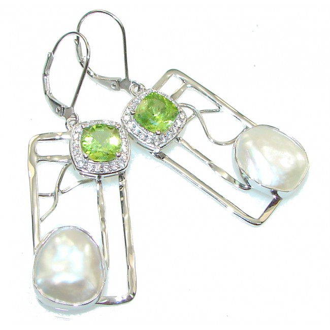 Stunning Design! Green Peridot Sterling Silver earrings