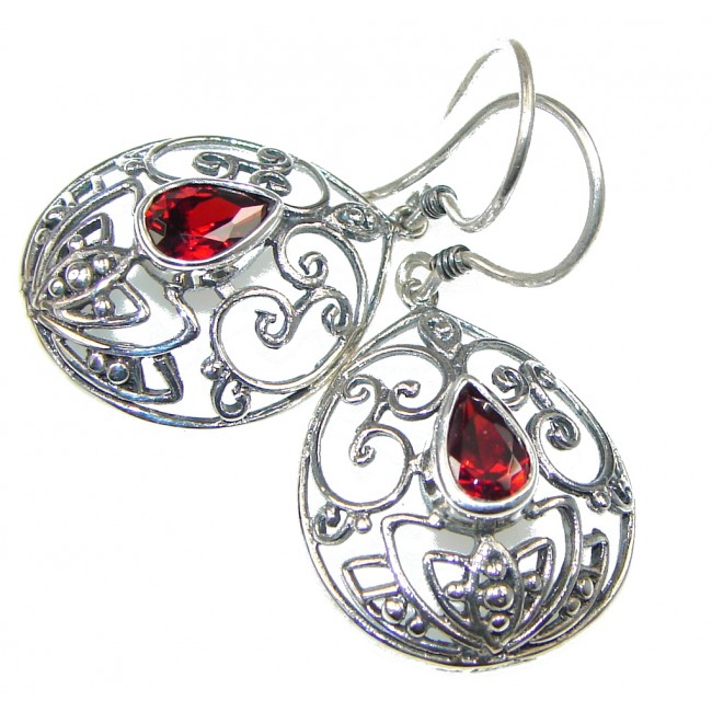 Amazing! Red Garnet Sterling Silver earrings