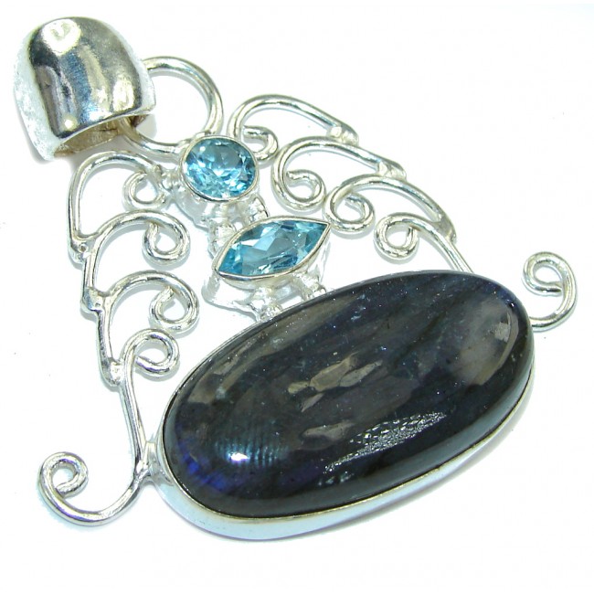Perfect Blue Labradorite Sterling Silver Pendant