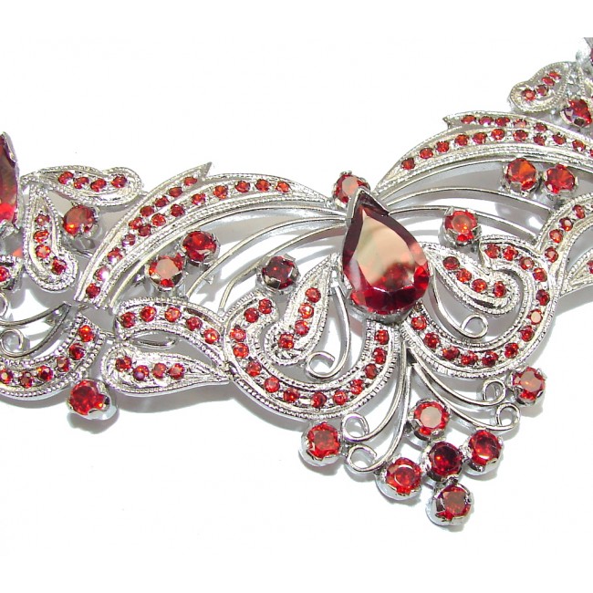 Stunning! Very Elegant AAA Red Garnet Sterling Silver necklace