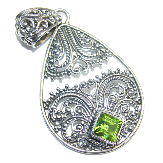 Bali Secret Peridot entirely handcrafted Sterling Silver Pendant