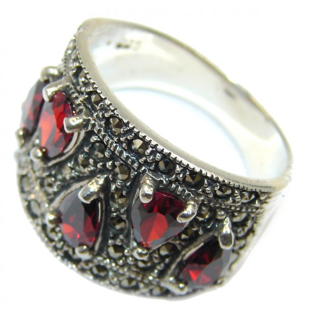 Victorian Style Garnet Marcasite Sterling Silver Ring s. 7