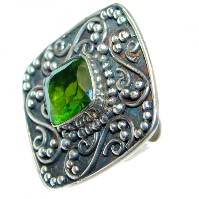 Classic Authentic Peridot Sterling Silver Ring s. 7