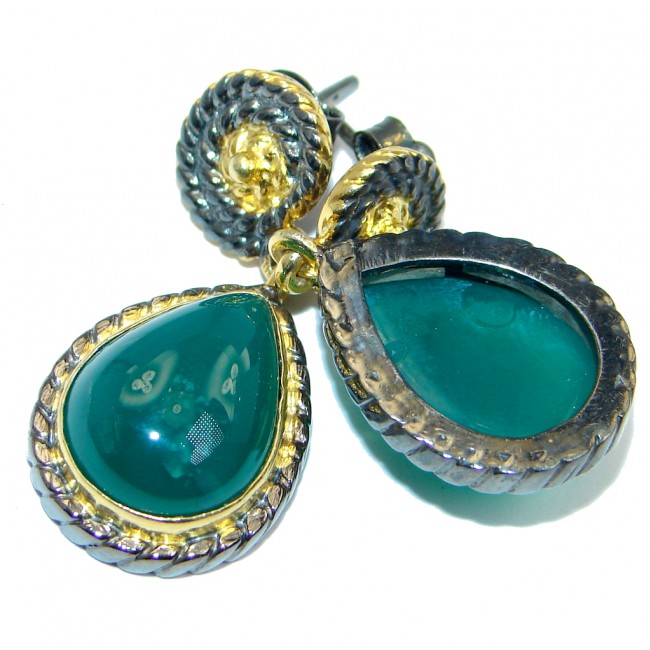 Sublime Natural green Agate Gold Plated Sterling Silver handmade stud earrings