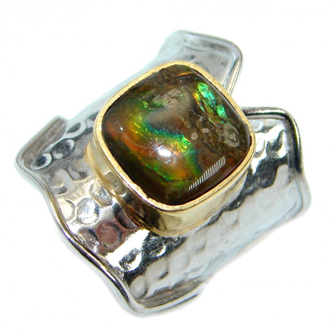Natural Rainbow Fire Ammolite hammered Two Tones .925 Sterling Silver ring s. 7