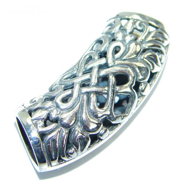 Unusual Design .925 Sterling Silver handmade Pendant