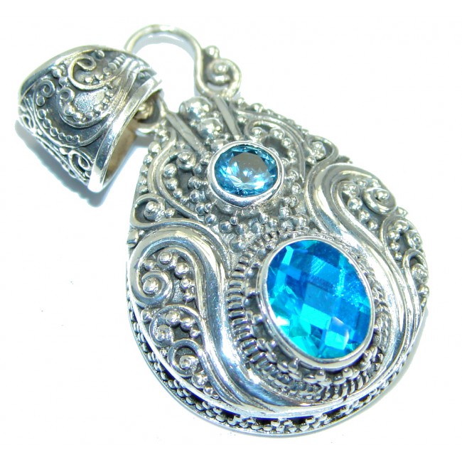 Sublime natural Blue Topaz .925 Sterling Silver handmade Pendant
