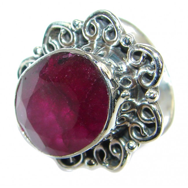 Large intense Ruby .925 Sterling Silver ring; s. 7