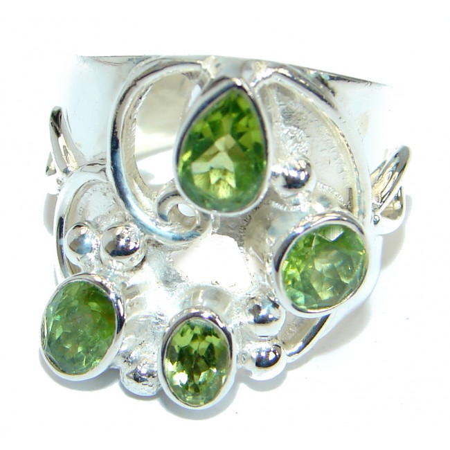 Energazing Peridot Gold over oxidized .925 Sterling Silver Ring size 9