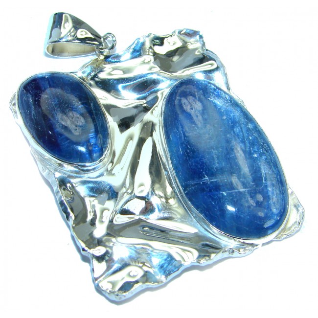 Modern Design Blue African Kyanite hammered .925 Sterling Silver handmade Pendant