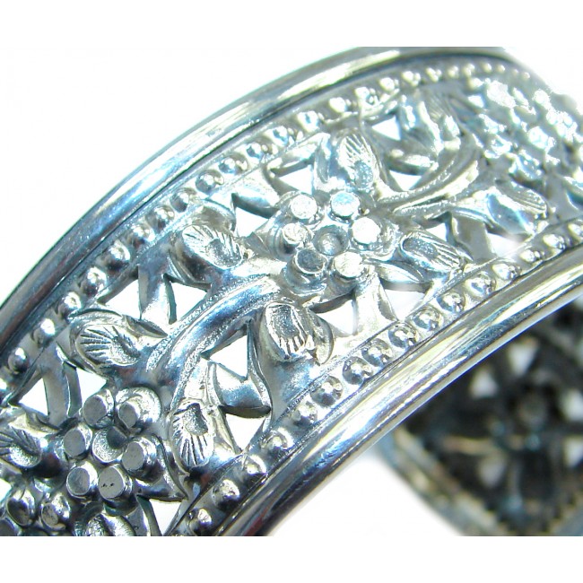 Floral Design Bali Design handcrafted .925 Sterling Silver Bracelet / Cuff