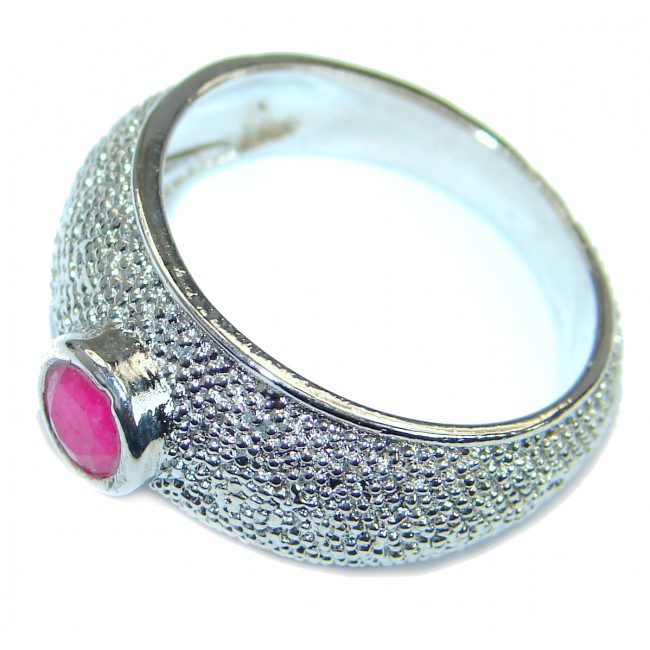 Simple Style Ruby .925 Sterling Silver ring; s. 9
