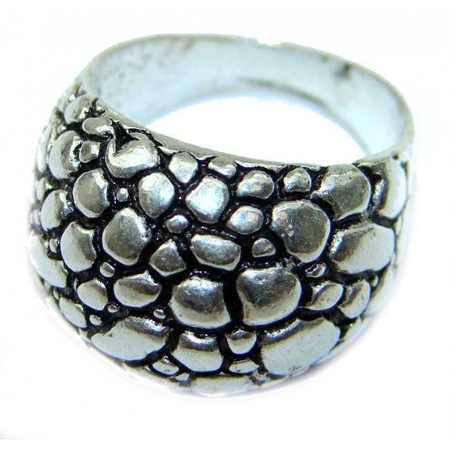 Bold Sterling Silver ring; s. 7 1/4