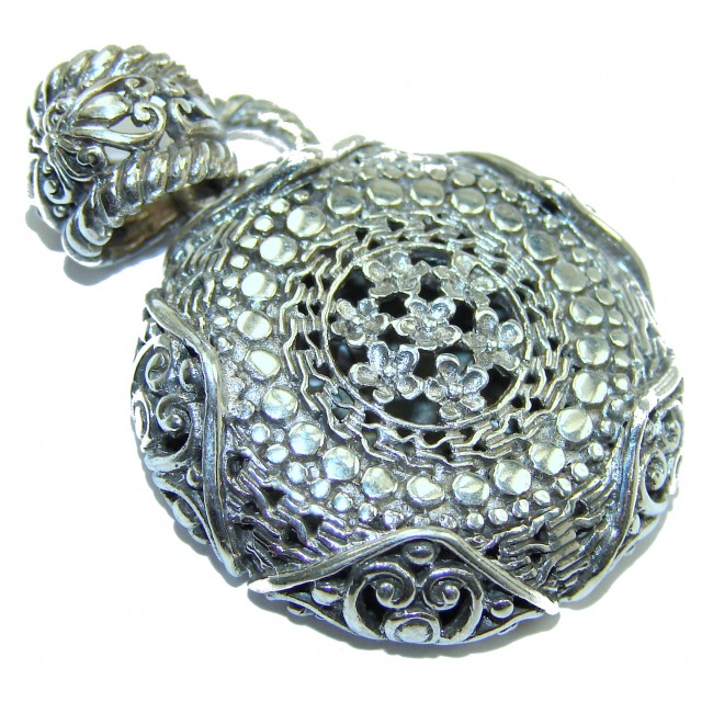 New Universe Bali made .925 Sterling Silver handmade Pendant