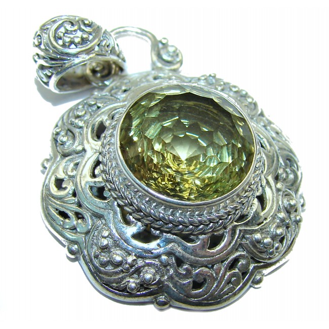 Rich Design Natural Olive Topaz .925 Sterling Silver handmade Pendant