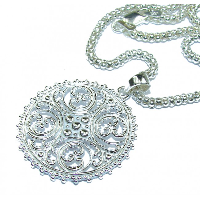 Happy Live .925 Sterling Silver Bali made necklace