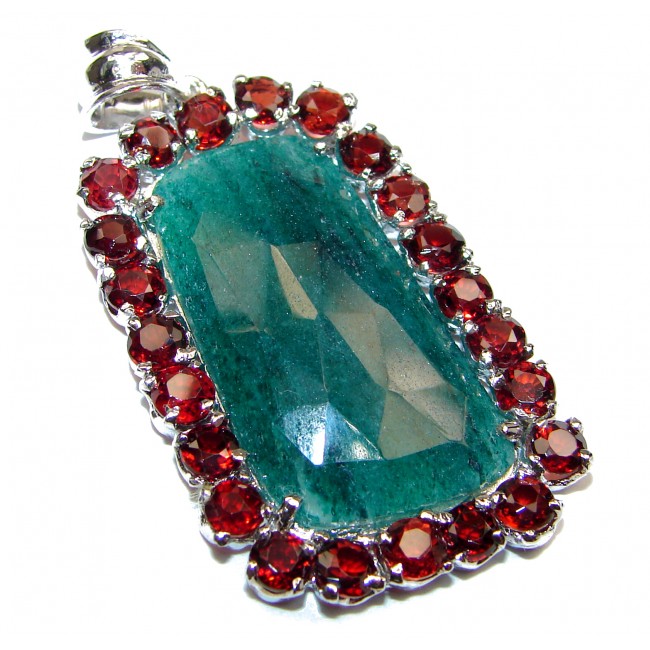 Victorian Style protective power Emerald .925 Sterling Silver Pendant