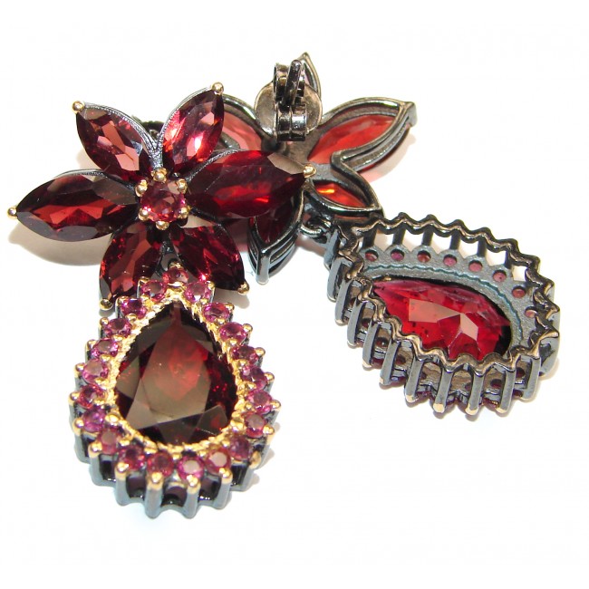 Vintage Beauty Spectacular quality Authentic Garnet 18K Gold over .925 Sterling Silver handmade earrings