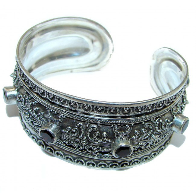 Chunky Genuine genuine Garnet .925 Sterling Silver handcrafted Bracelet / Cuff