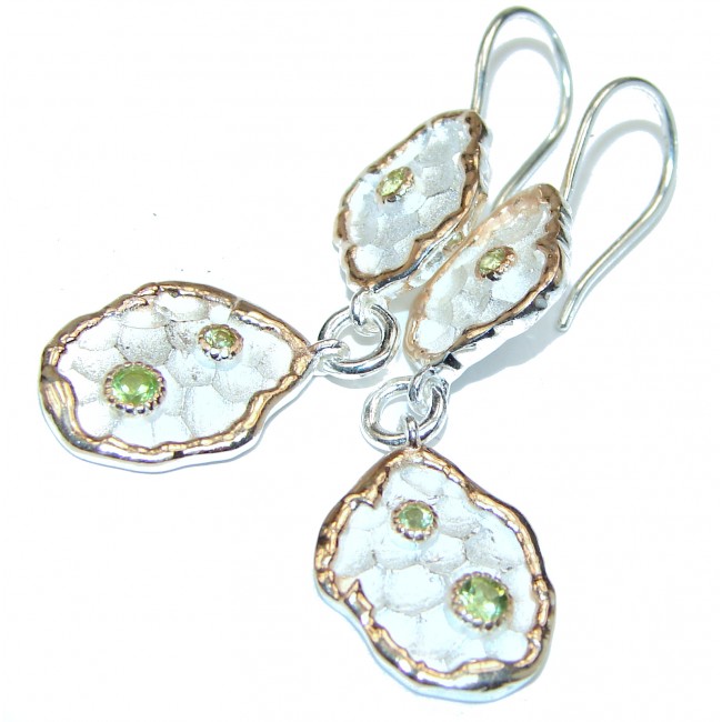 Rich Design Peridot .925 Sterling Silver in Antique White Patina handcrafted earrings