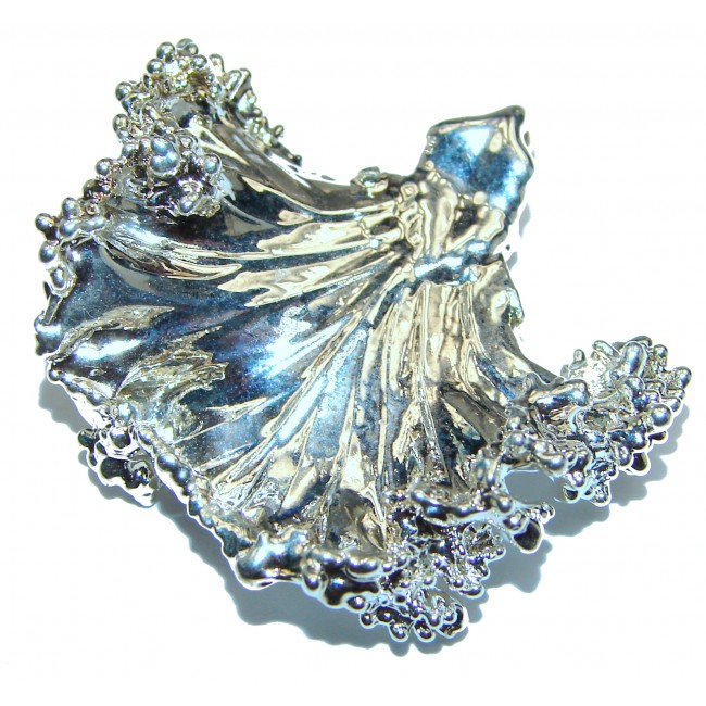 Stylish Leaf & .925 Sterling Silver Pendant