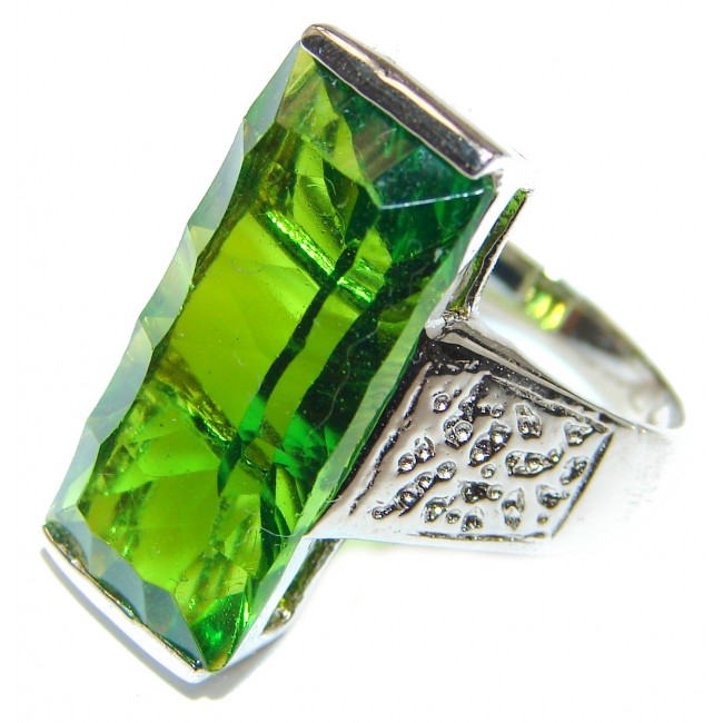 Authentic volcanic Green Helenite .925 Sterling Silver ring s. 7