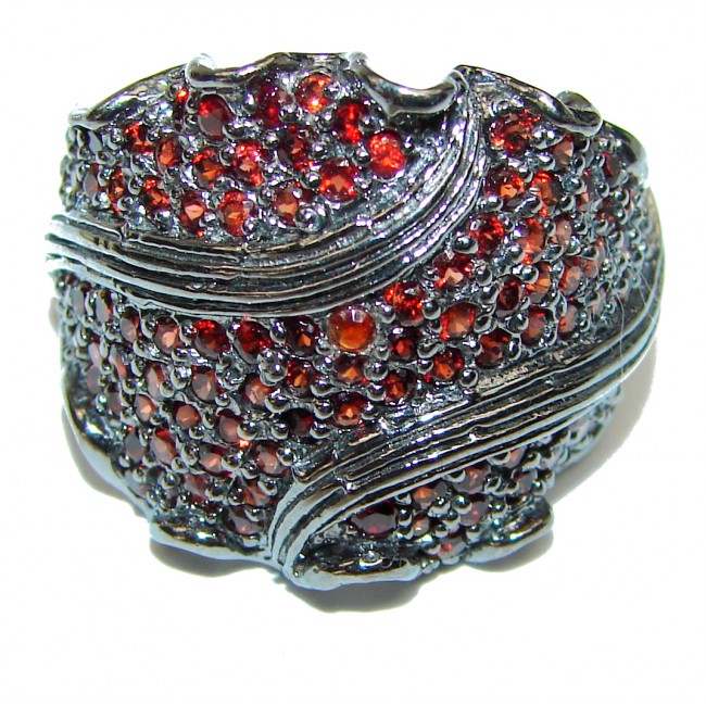 Vintage Design Authentic Garnet .925 Sterling Silver brilliantly handcrafted ring s. 7 3/4