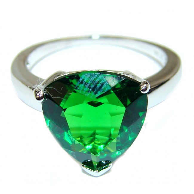 Authentic volcanic trillion cut Green Helenite .925 Sterling Silver ring s. 9