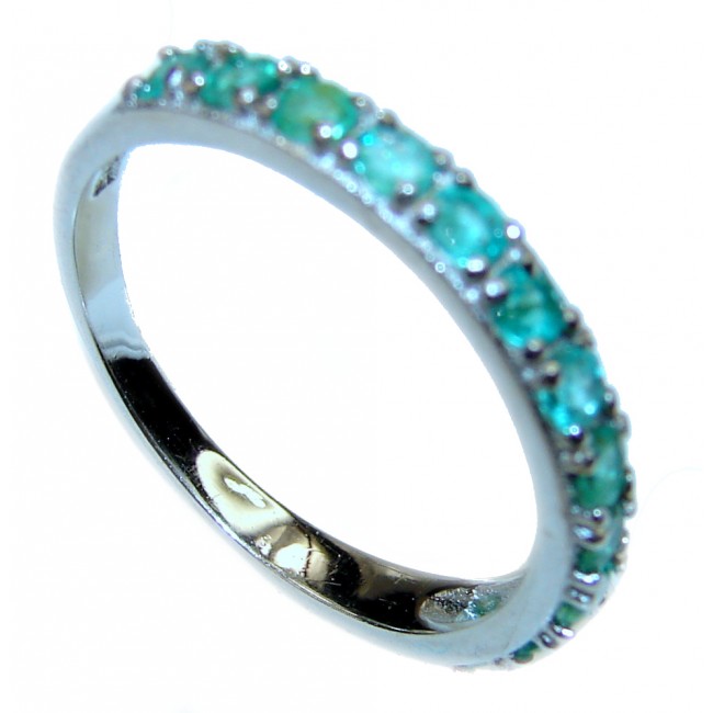 Cute Emerald .925 Sterling Silver handcrafted ring size 7