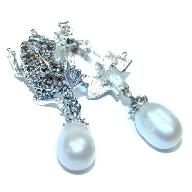 Lucky Frogs Genuine Pearl .925 Sterling Silver earrings