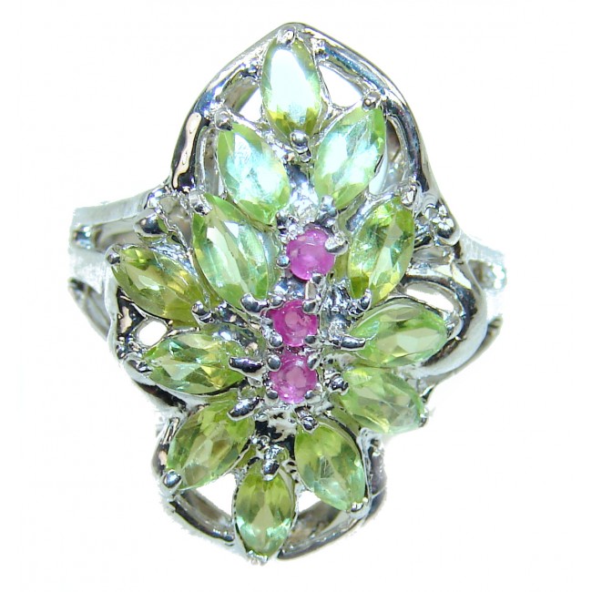 Genuine Peridot .925 Sterling Silver handcrafted Ring size 8 1/4