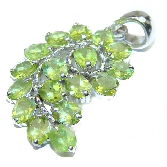 Amazing Peridot .925 Sterling Silver handcrafted pendant